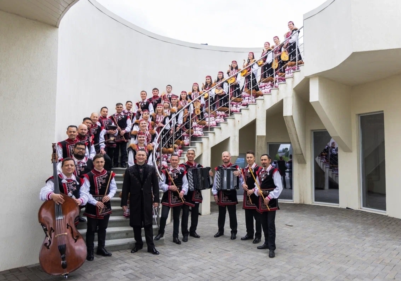 С гастрольным туром по «Золотому кольцу России»