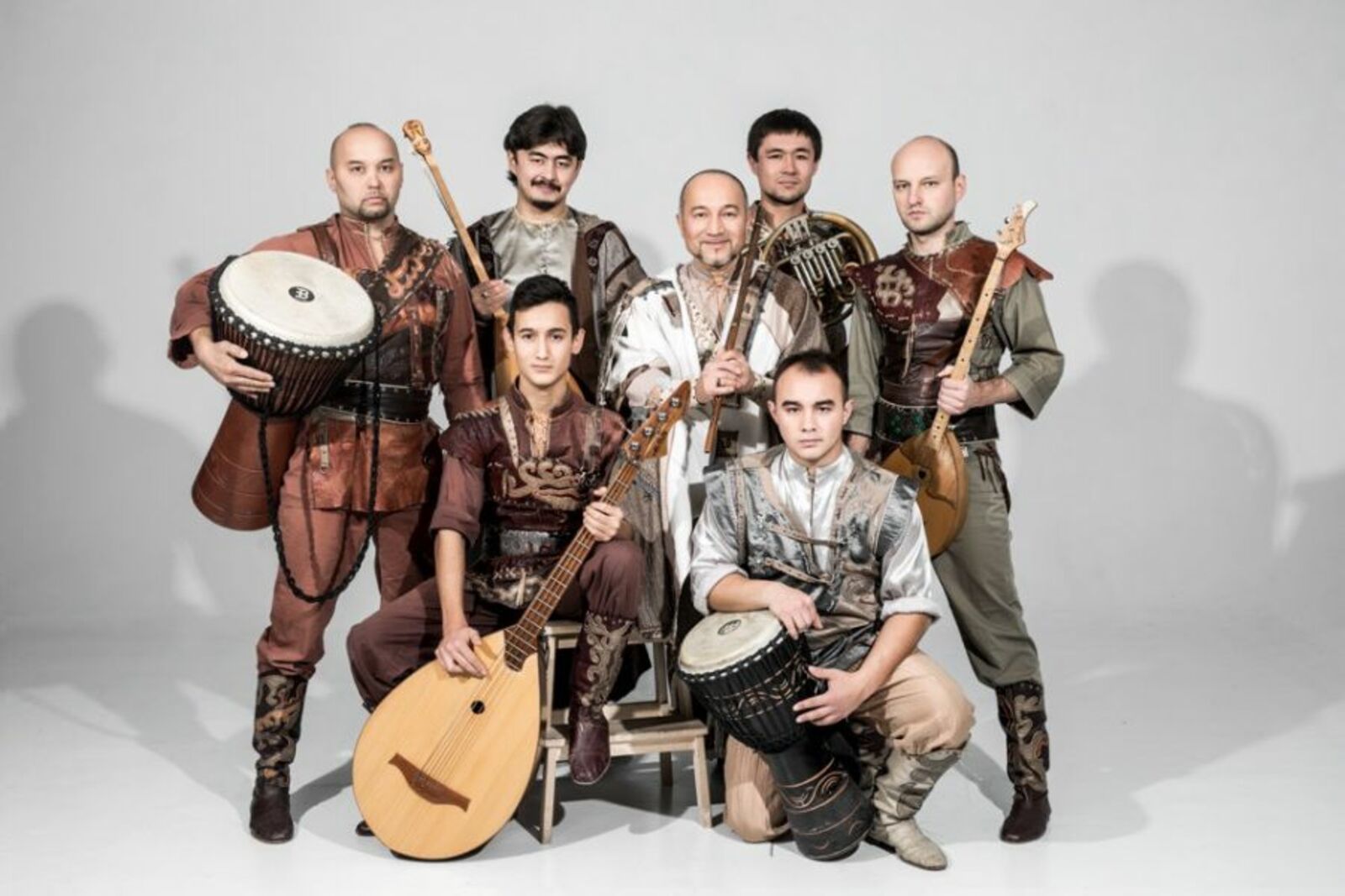 Роберт Юлдашев и группа «Курайсы» примут участие в VI Международном музыкальном фестивале «Безумные дни»