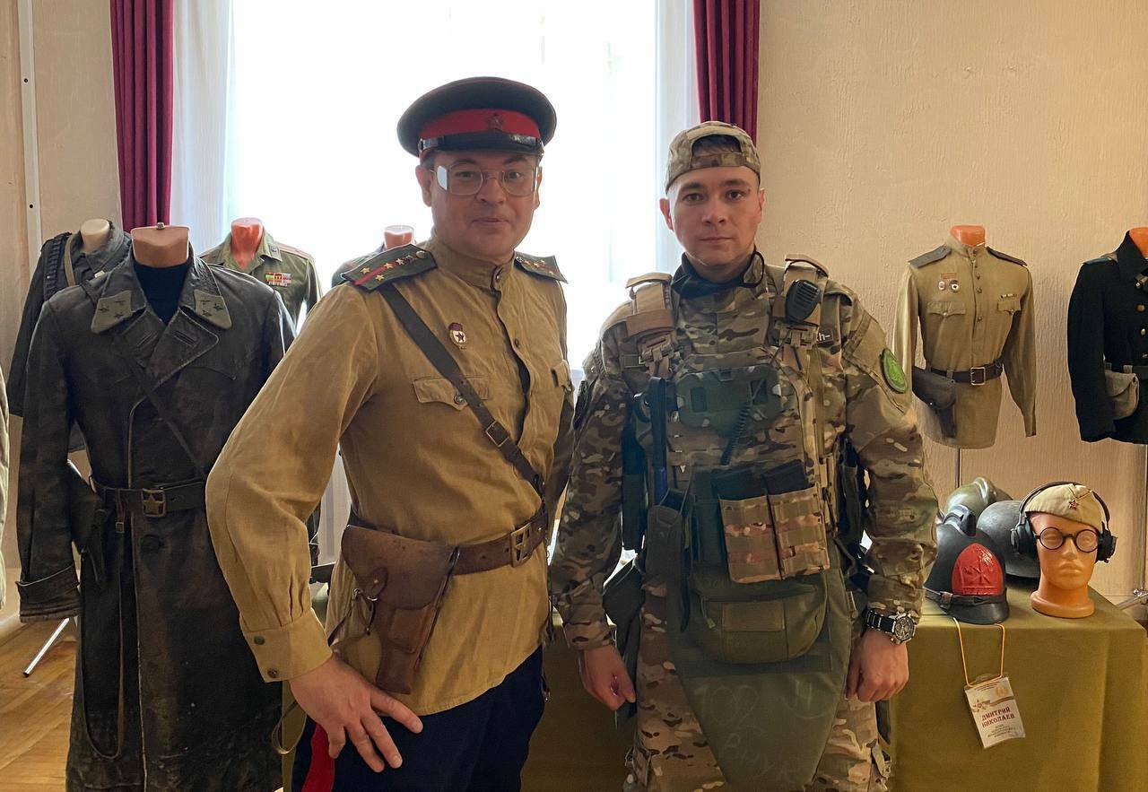 В Белорецке открыли передвижную выставку военной формы и амуниции